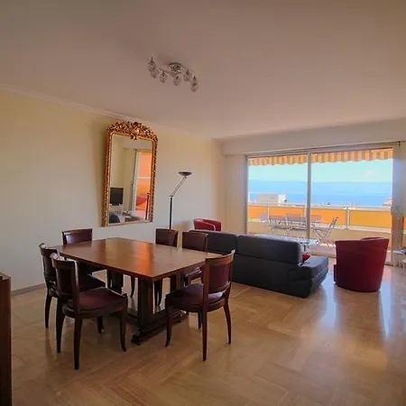 Cours Général Leclerc Appartamento