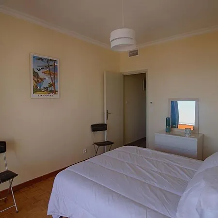 Apartment Cours General Leclerc *