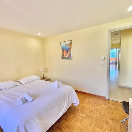 Cours General Leclerc Apartment